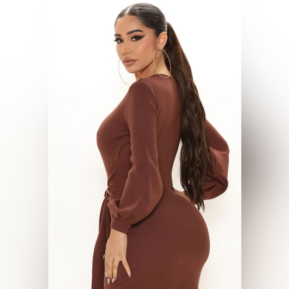 NWT! FASHION NOVA "Anais" Sweater Knit Midi Dress - Picture 4 of 5